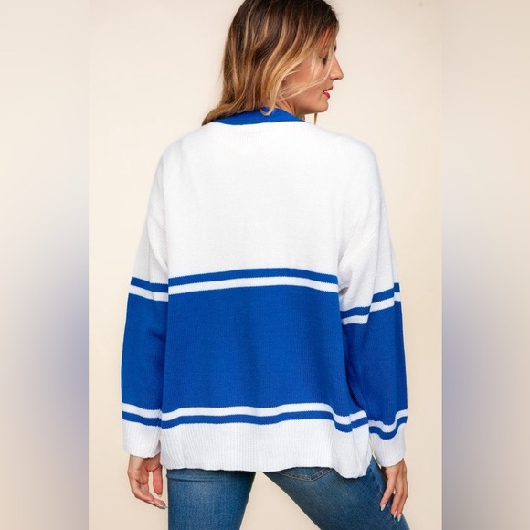 Cardigan button down v neck in roya blue - Picture 5 of 10